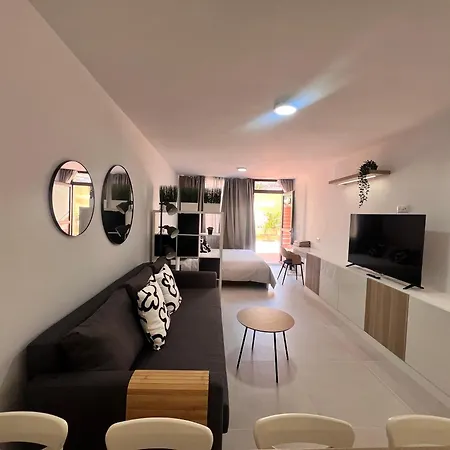 Apartment Modern And Cozy Study *