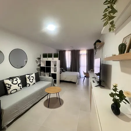 Modern And Cozy Study Apartment Los Cristianos (Tenerife)